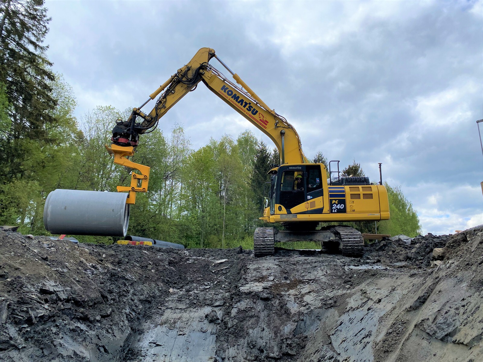 Montering av betongrør med Basal Pipelifter –  Tryggere og mer effektiv rørhåndtering