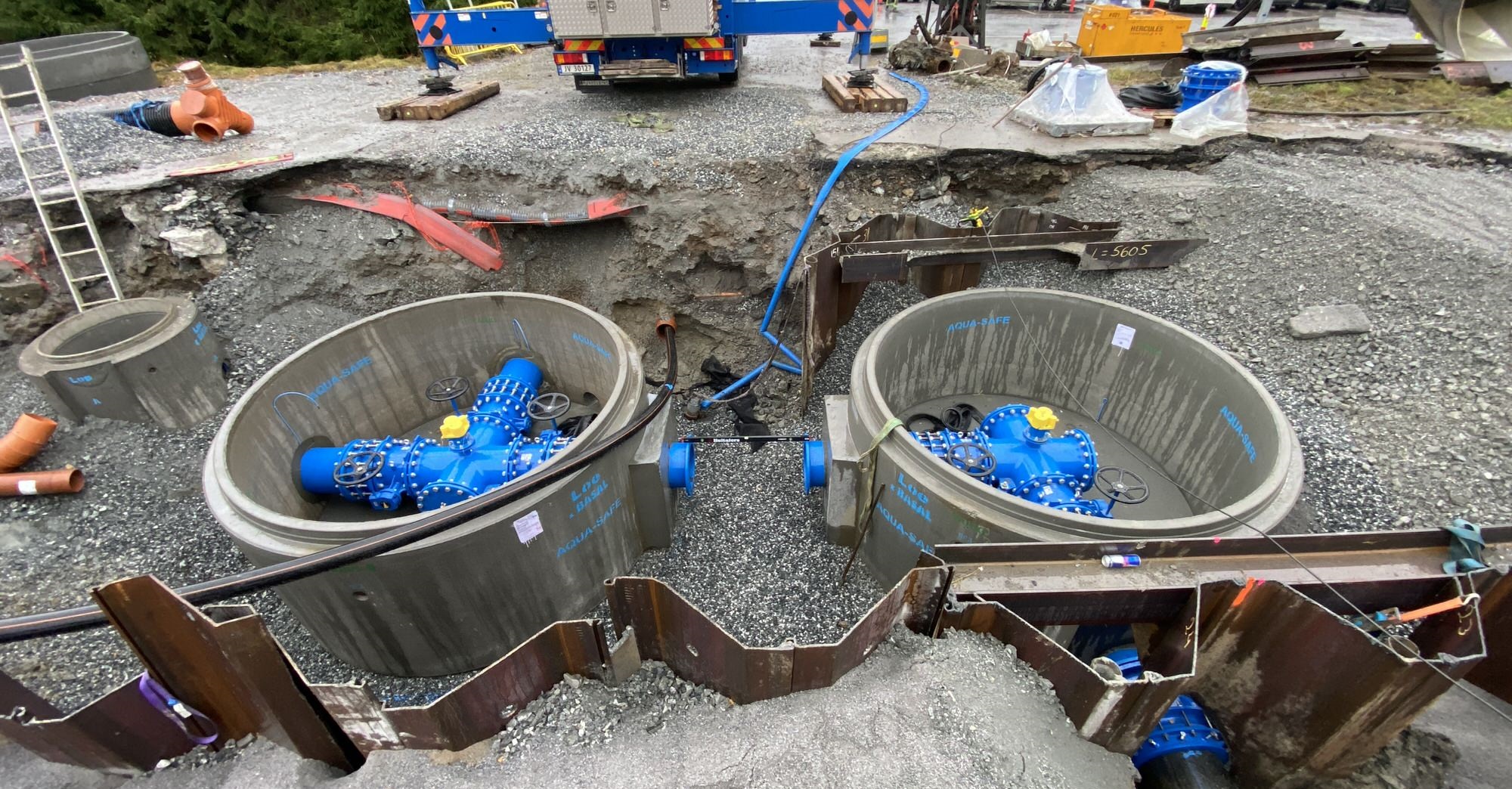 Store komplette DN3000 vannkummer til Consto i Halden